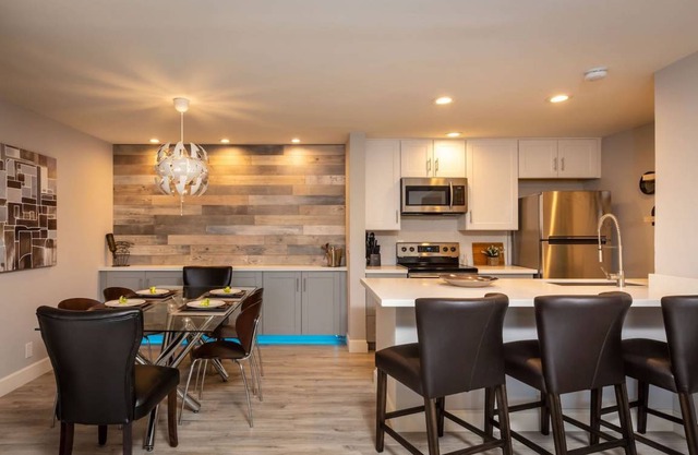 Ultra Modern Old Town Scottsdale 3 Bedroom!