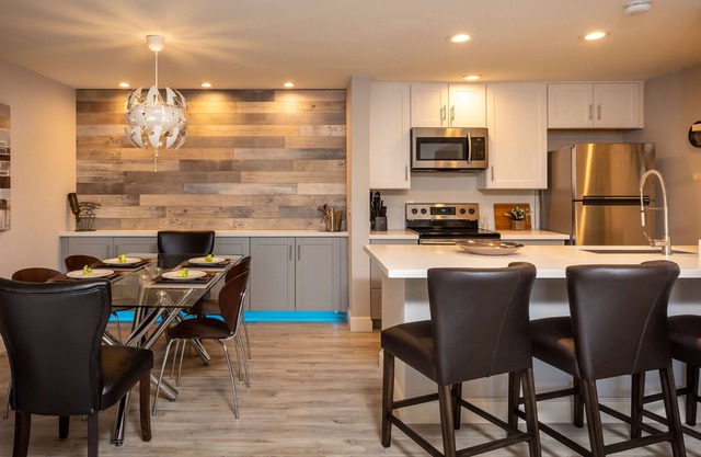 Scottsdale Premium Term Getaway Furnished Golf Cable Utilities 