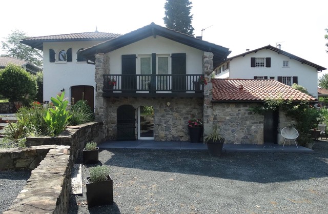 Une Maison Entre mer et Montagnes