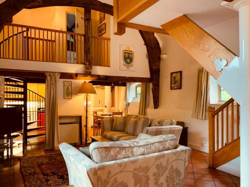 Unique 17c listed Barn in a Shropshire hamlet.