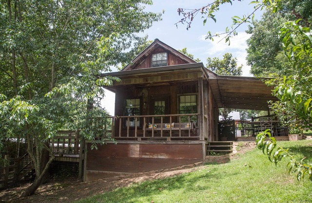 Unique artist cottage on the grounds of the Taylor Inn and Big Truck Theater