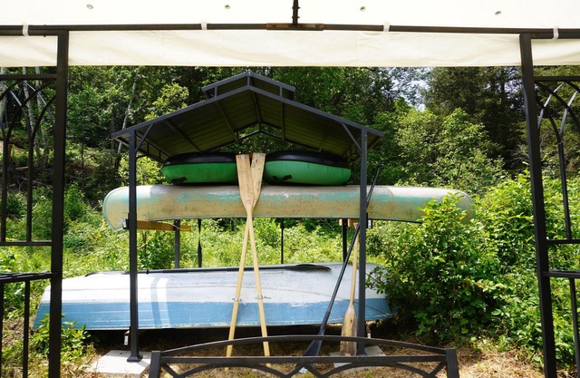 Unique Camper located at the edge of Muskoka