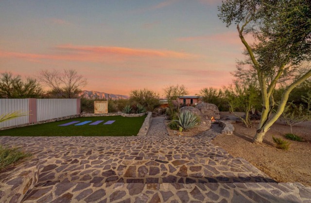 Unique Home/Peaceful Property/3 BR 1 BA/Yoga