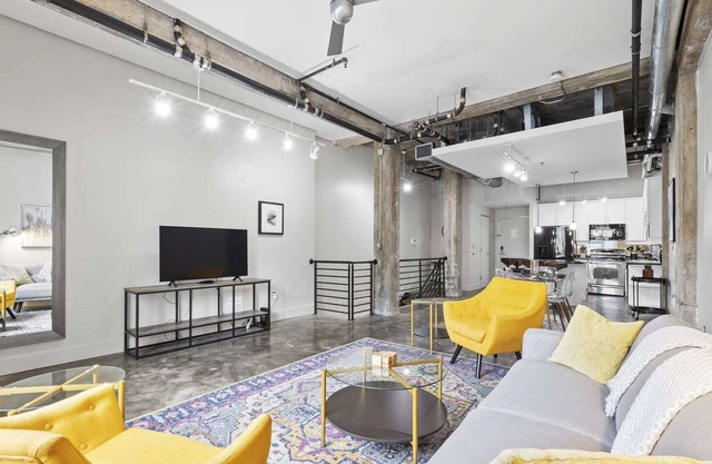 Unique Loft on 5th St