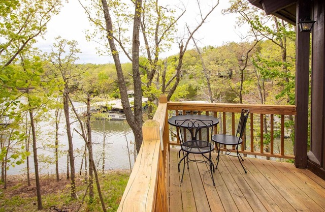 UNIT 7 - TREETOP 2 BEDROOM VILLA