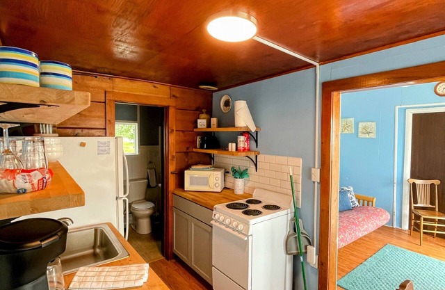 Unit #2-The Lazy Fish one queen bed, full bathroom and renovated kitchen.