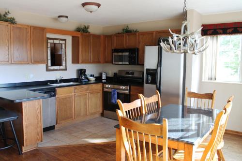 Unit126, 2 bedroom Lower Duck Lake Condo