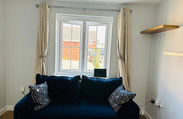 Unwind in Style: Your Home Away From Home in Corby