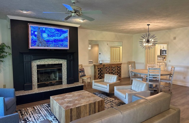 Updated Keowee Key Condo, Close to Clemson