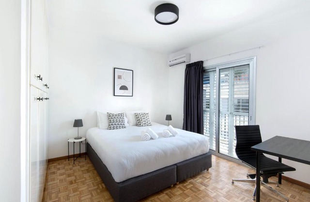 Urban Condo 12 - 2 Bdr
