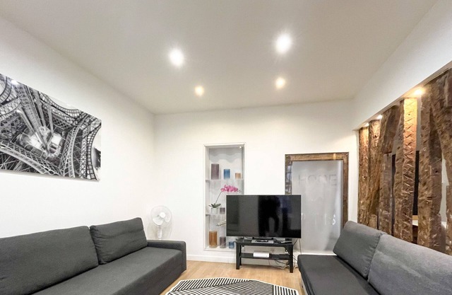 Urban Flat 52 - Charming 2 BDR Flat in Center of Paris