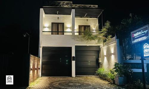 Urban Palm Villa