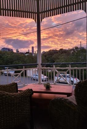 Urban Riverside Rest