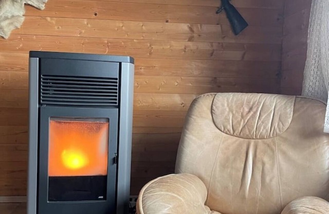 Urlaubsstube1982 - wildly romantic with a fireplace and rustic charm