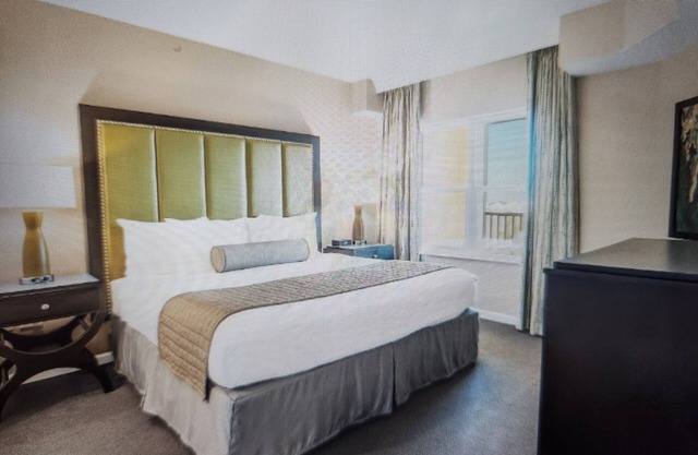 Vacation Village at Parkway, Thanksgiving Week. Friday Nov 21-Nov 28 Sleeps 4.