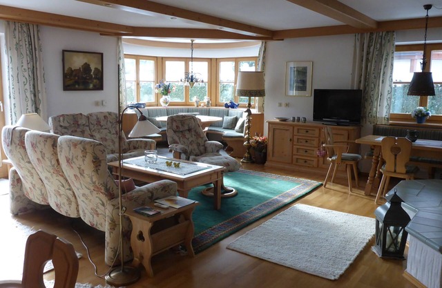 Vacation apartment 106 sqm living room, bedroom and south-facing terrace