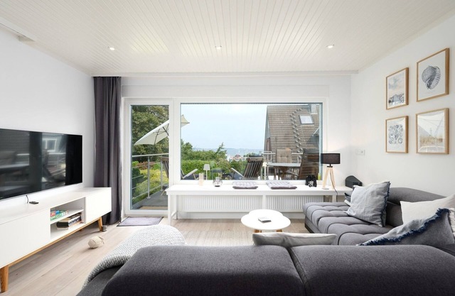 Vacation apartment/apartment for 4 guests with 80m² in Laboe (294424)