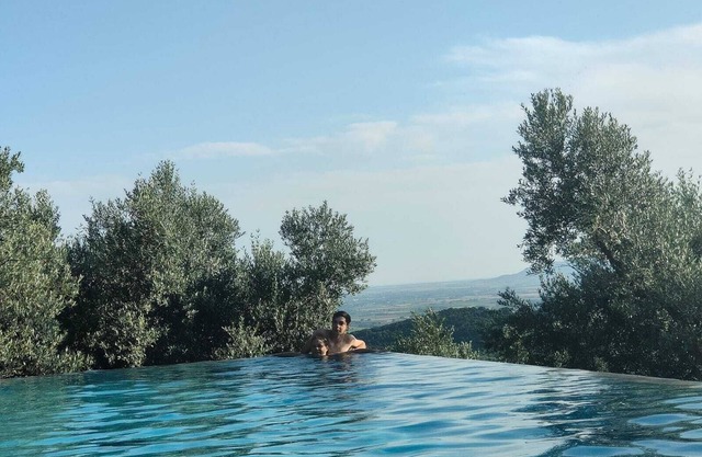 Vacation close to nature in fully equipped tents in the olive grove in Tuscany