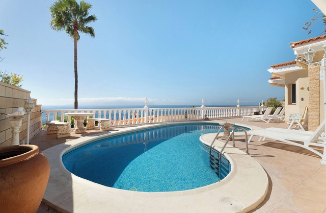 Vacation Home 'House Carla Pool Private' with Sea View, Heated Pool & Wi-Fi