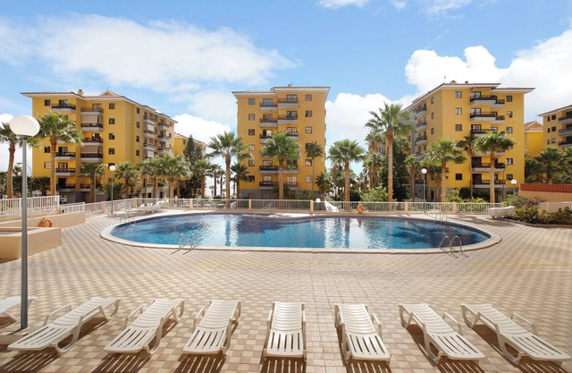 Vacation Home "Casa Roberto" with Private Balcony, Shared Pool & Wi-Fi