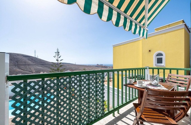 Vacation 'Pomelo 2' with Sea View, Wi-Fi and Air Conditioning