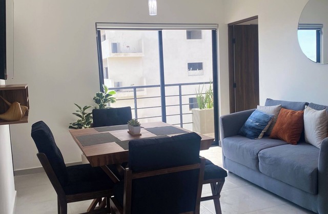 Vacation rental. Nearby. Commercial Plazas "15 minutes from the beach