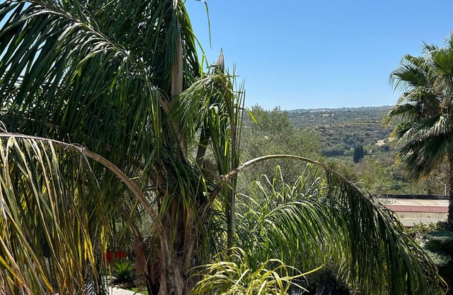 “Valencia Grove” Traditional Stone Villa with Pool