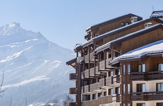Valmorel Doucy at the foot of the slopes of the large domain with return skier and parking