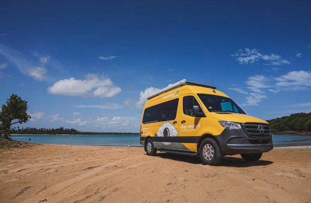 Van Del Sol - Stay where it moves you with Merci