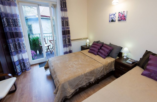 Vanilla 2, 3bdr 2bth apartment 5min to Krakow's Main Square