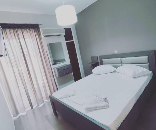 VASO'S APARTMENTS
