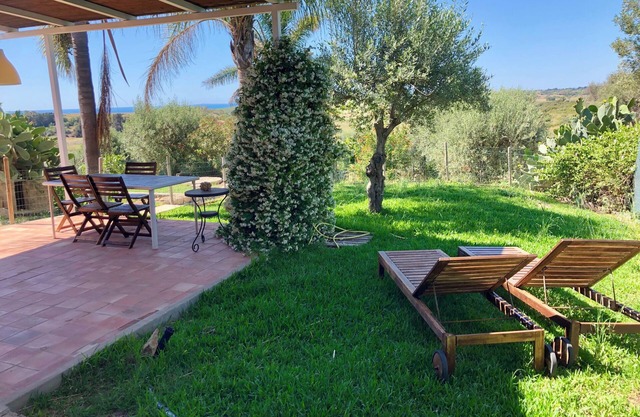 VENDICARI seaside holiday home in Noto, Birri Eloro, Vendicari Nature Reserve.