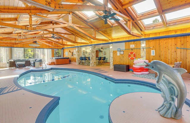 Vermilion River Home w/Hot Tub & Private Dock!