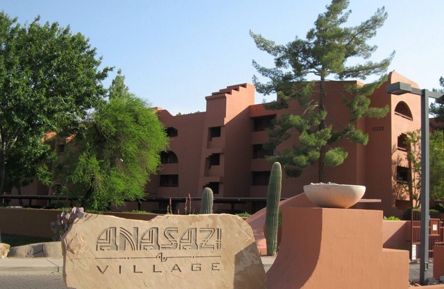 Very attractive, peaceful, poolview,2 bedroom, 2 bath condo in Anasazi Village