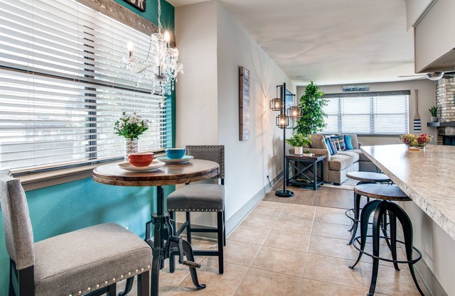 Very charming and comfortable condo on Lake Ray Hubbard!