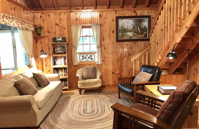 Very Family Friendly Newly Updated Cottage on Androscoggin Lake