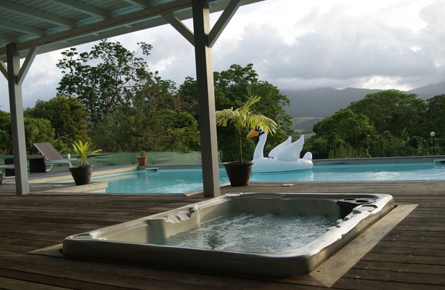 VERY NICE VILLA ANY COMFORT - TROPICAL STYLE IN GUADELOUPE