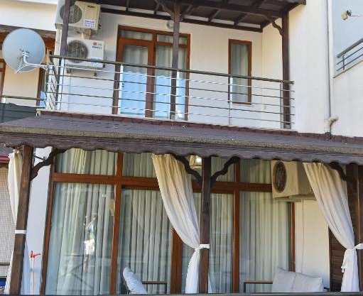 VİLLA ALP'S TRİPLEX LAGOON HAVUZ OLANAĞI SUNAN