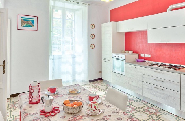 Via Dante Vacanze - large apartment for 4 people, 200 meters from the beach, in Levanto