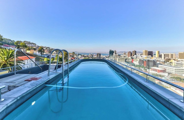 Vibrant 3Bedroom | Bo Kaap | Mountain and City Views