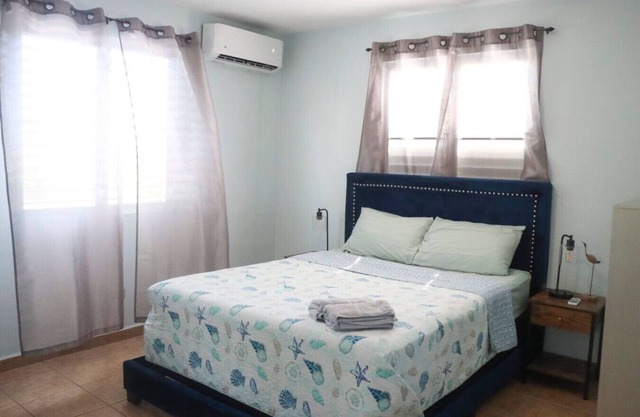 Vibrant Location, Pool and Beach Hits