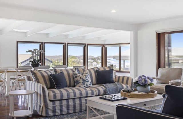 Victoria's - Hamptons Charm, Pool, Pizza Oven, Spectacular Ocean Views