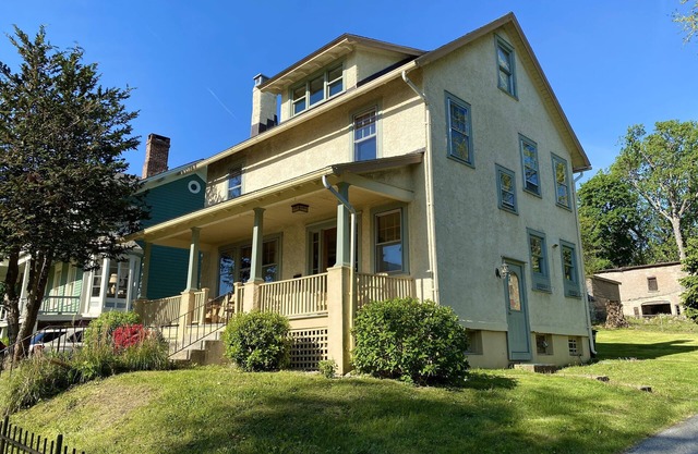 Victorian house with amazing Hudson River view