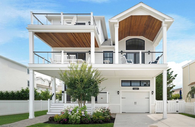 Victory Breeze - 7 bedroom - Luxury End Home - Ocean Views - Pool - Avalon, NJ