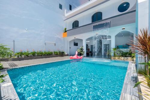 Villa 17A1 Hồ Quý Ly,Gồm 5 phòng ngủ,Hồ bơi 45m2