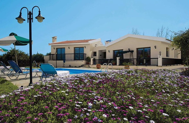 Villa ∙ 3 bedrooms ∙ 6 guests