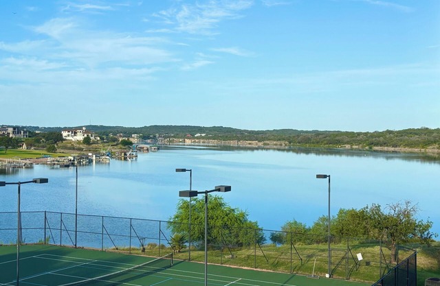 Villa 3113 - 2 Bed/2 Bath Lakefront Condo at Island Resort - All Amenities