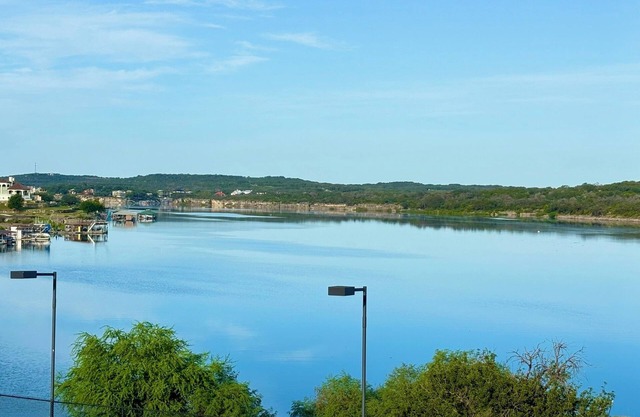 VILLA 3115 - 2 Bed/2 Bath Lakefront Condo at Island Resort - All Amenities