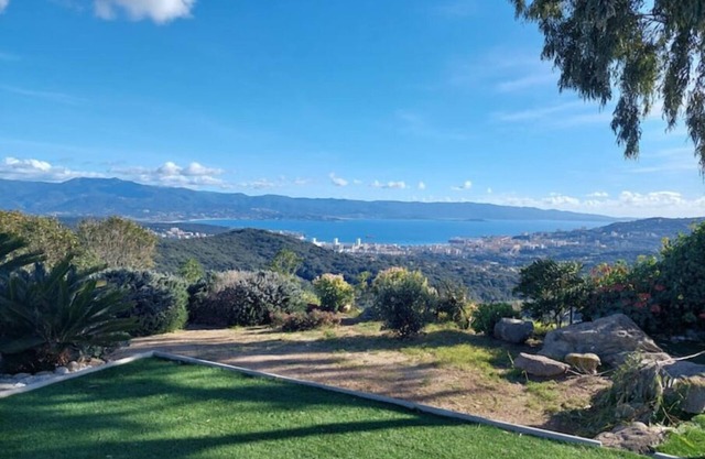 Villa 4/6 Pers vue mer Proche Ajaccio + Véhicule