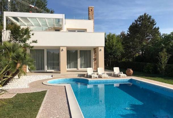 Villa ∙ 5 bedrooms ∙ 9 guests